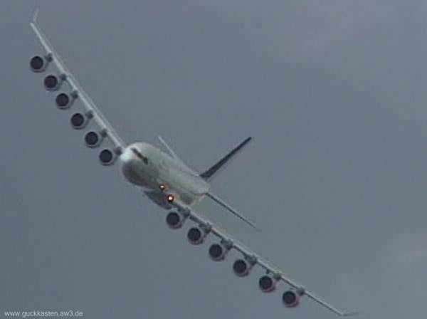 Flugzeug&nbsp;mit&nbsp;viel&nbsp;Power